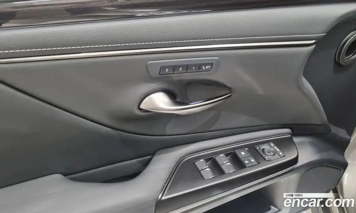 Lexus ES 2021 2.5 вариатор в Москве № 1765000, фото 17