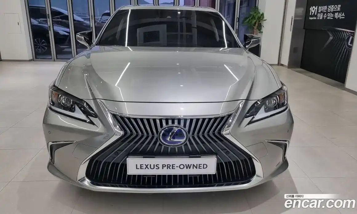 Lexus ES 2021 2.5 вариатор в Москве № 1765000, фото 3