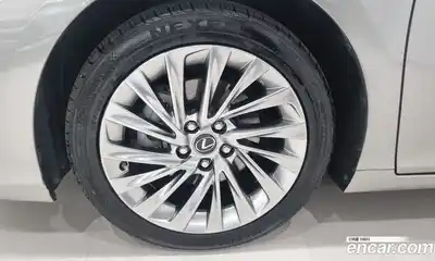 Lexus ES 2021 2.5 вариатор в Москве № 1765000, миниатюра 5