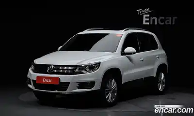 Volkswagen Tiguan, 2015