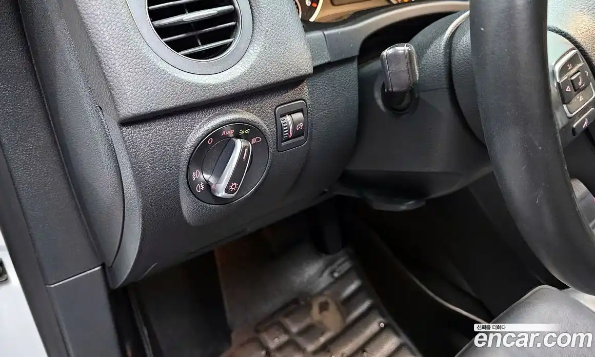 Volkswagen Tiguan 2015 2.0 гидро в Москве № 1765272, фото 20