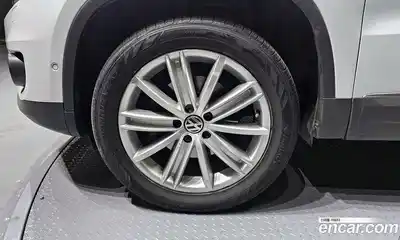 Volkswagen Tiguan 2015 2.0 гидро в Москве № 1765272, миниатюра 5