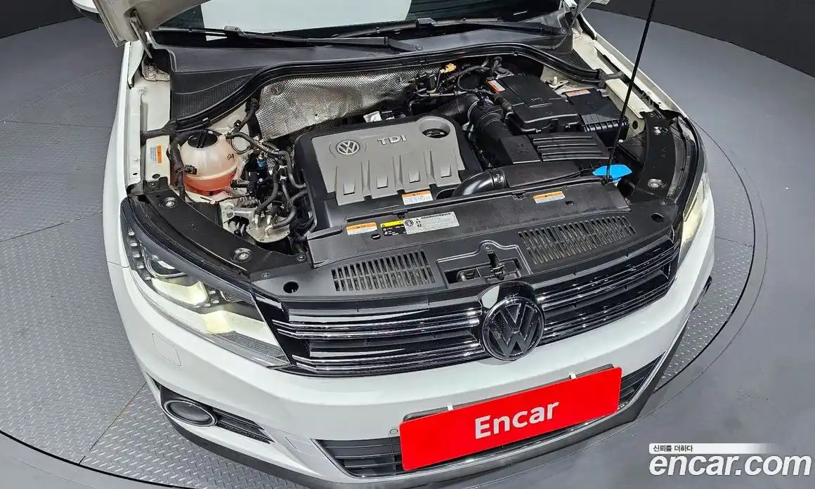 Volkswagen Tiguan 2015 2.0 гидро в Москве № 1765272, фото 6