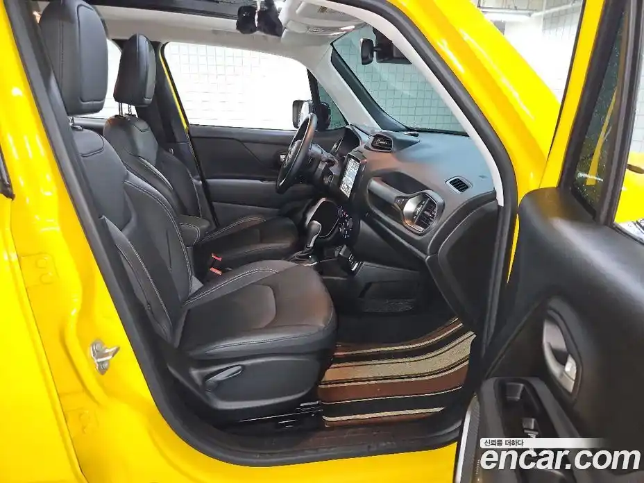 Jeep Renegade 2023 1.3 гидро в Москве № 1765459, фото 12