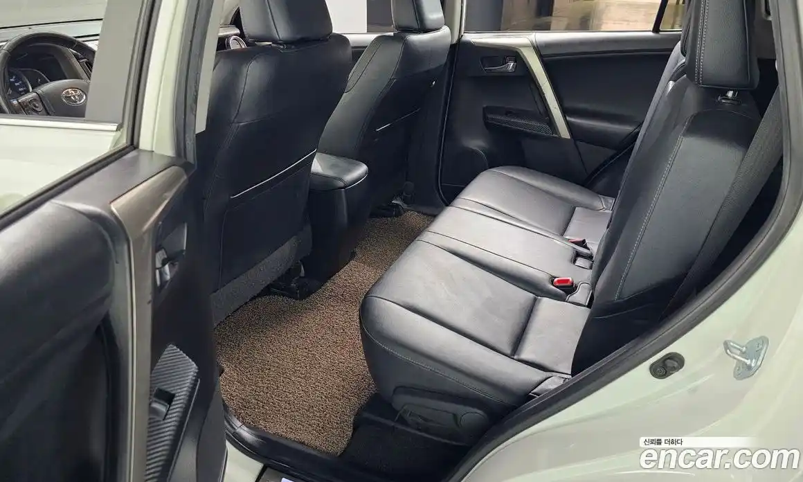 Toyota RAV4 2014 2.5 гидро в Москве № 1766942, фото 11