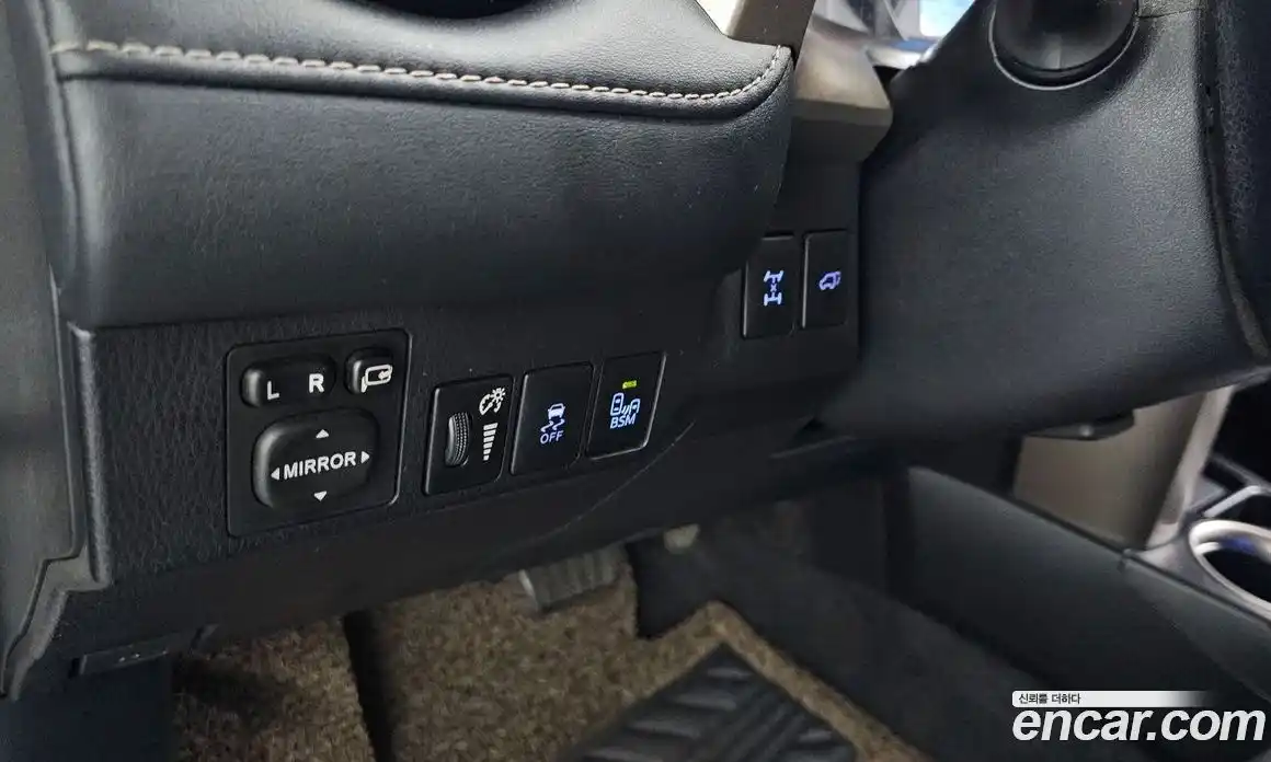 Toyota RAV4 2014 2.5 гидро в Москве № 1766942, фото 13