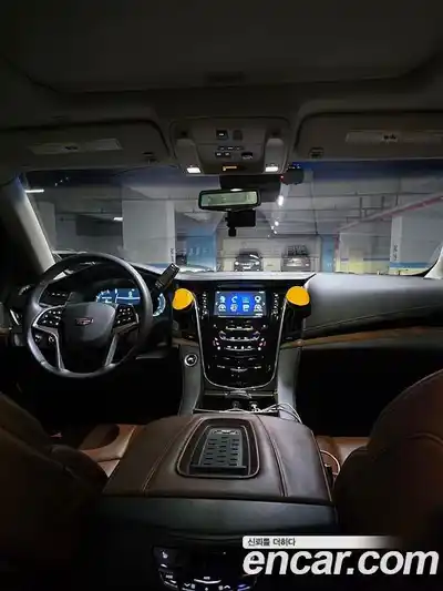 Cadillac Escalade 2017 6.2 гидро в Москве № 1771708, миниатюра 4