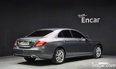 Mercedes-Benz E-Class 2018 2.0 гидро, миниатюра 2