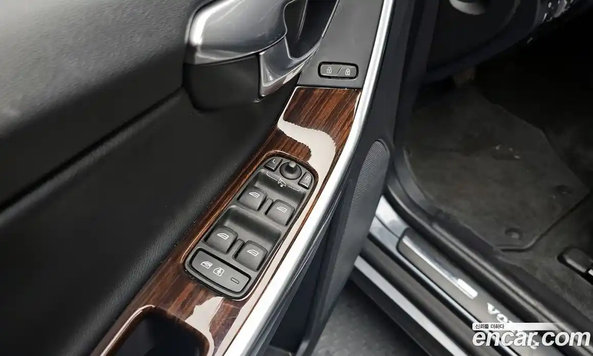 Volvo XC60 2017 2.0 гидро в Москве № 201187, фото 17