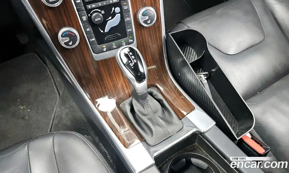 Volvo XC60 2017 2.0 гидро в Москве № 201187, фото 9