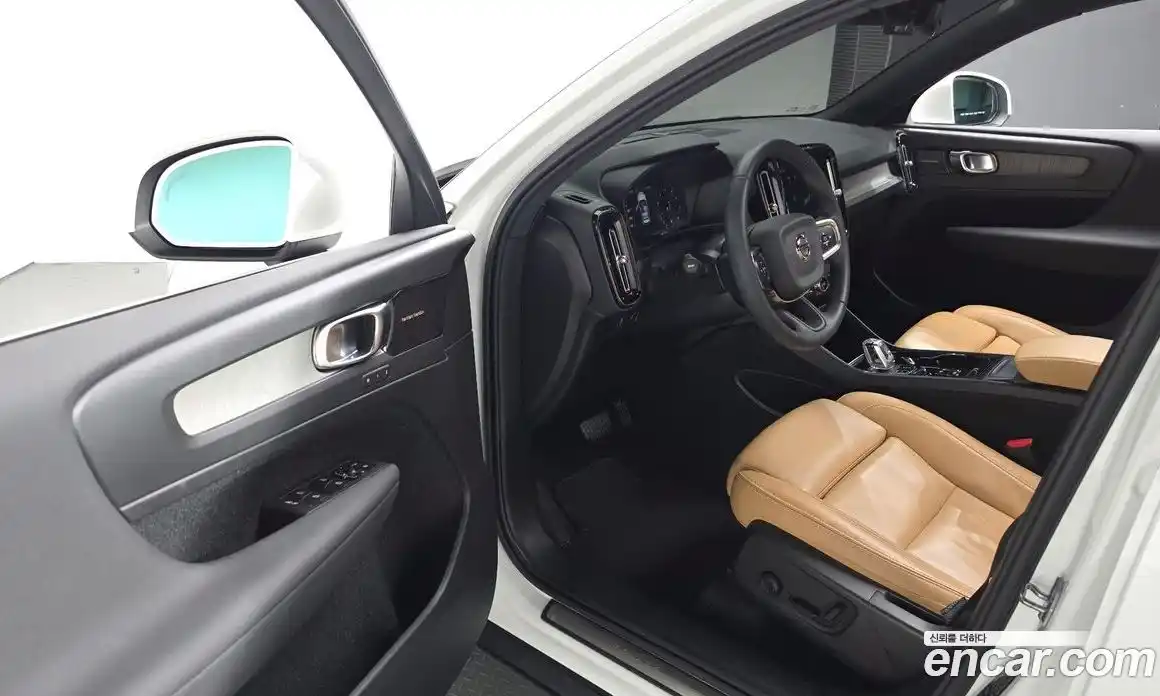 Volvo XC40 2020 2.0 гидро в Москве № 230418, фото 11