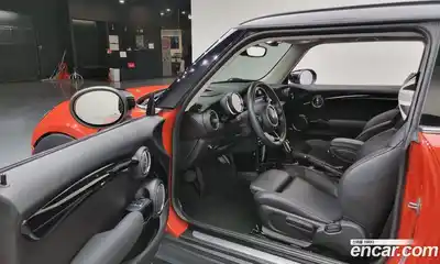 Mini Cooper 2020 1.5 гидро в Москве № 231474, миниатюра 10