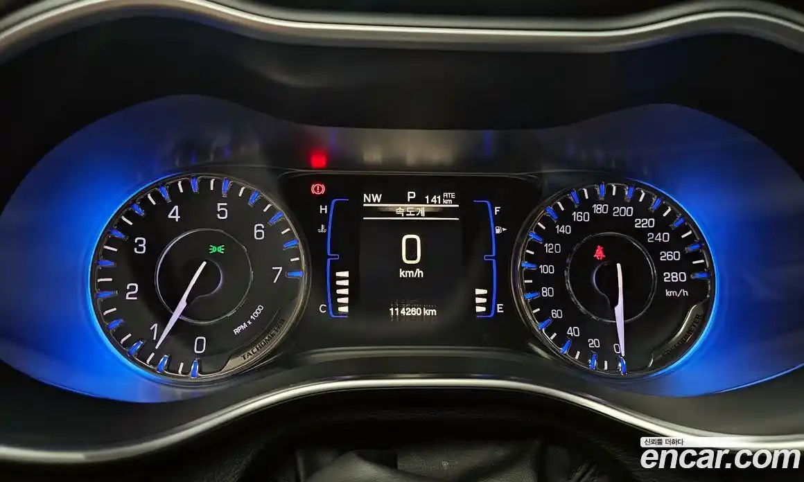 Chrysler 200 2015 2.4 гидро в Москве № 256761, фото 8