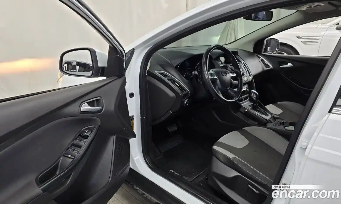 Ford Focus 2014 2.0 гидро в Москве № 284026, фото 10
