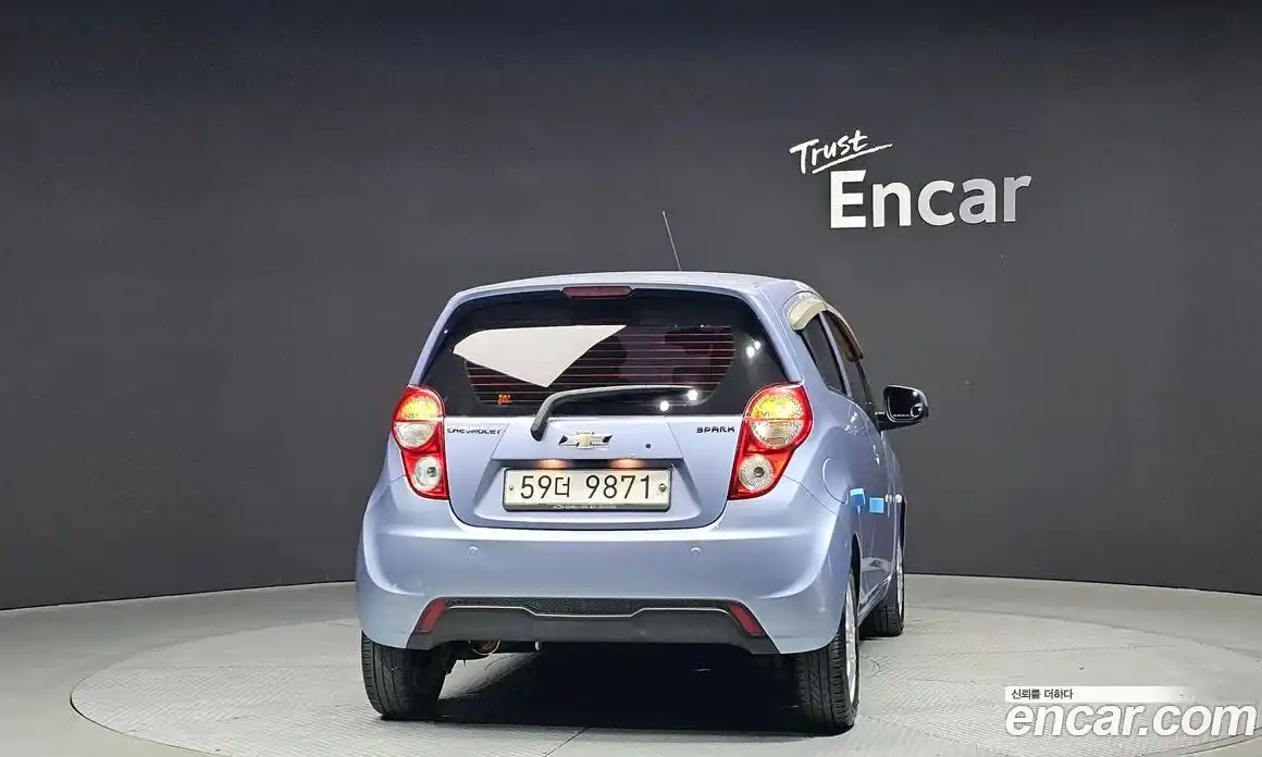 Chevrolet Spark 2015 1.0 гидро в Москве, фото 4