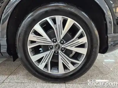 Audi Q4 e-tron 2024 гидро в Москве № 161774, миниатюра 5