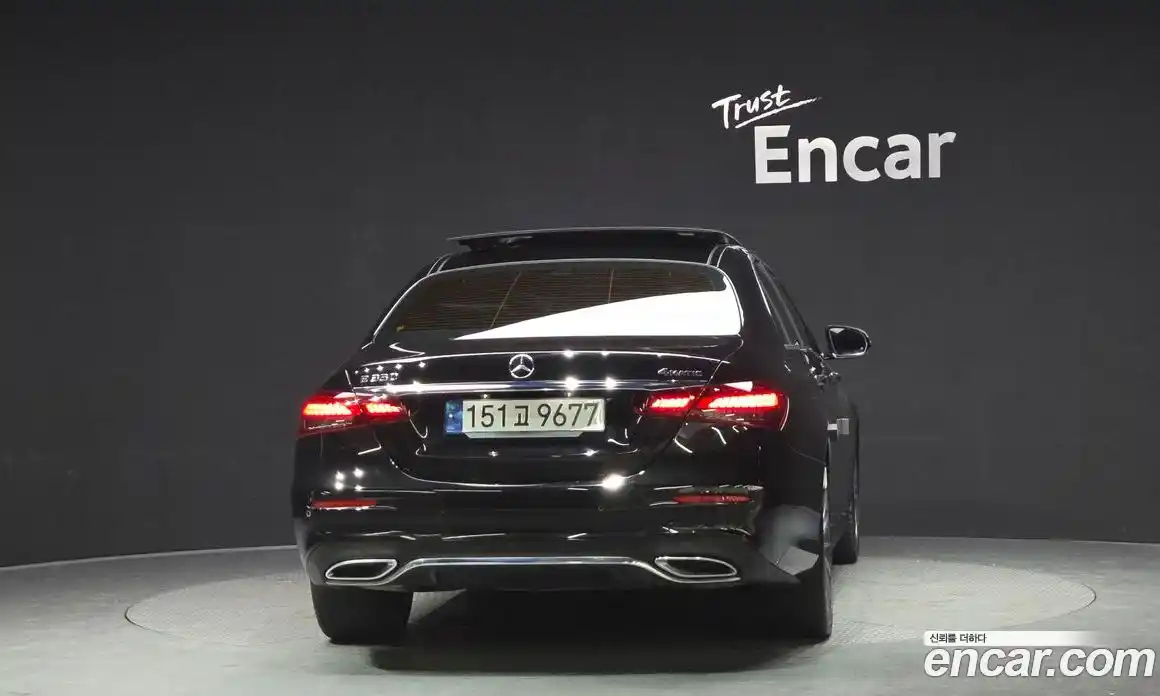 Mercedes-Benz E-Class 2022 2.0 гидро в Москве, фото 4
