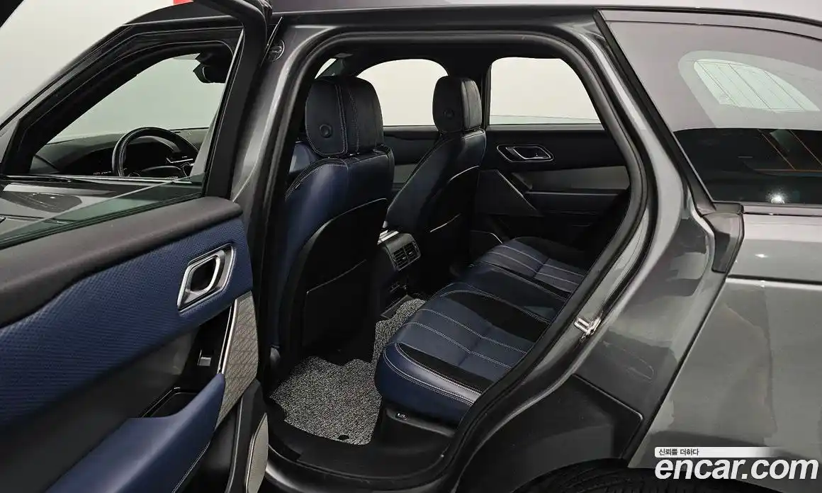 Land Rover Range-Rover Velar 2017 3.0 гидро в Москве № 166677, фото 11