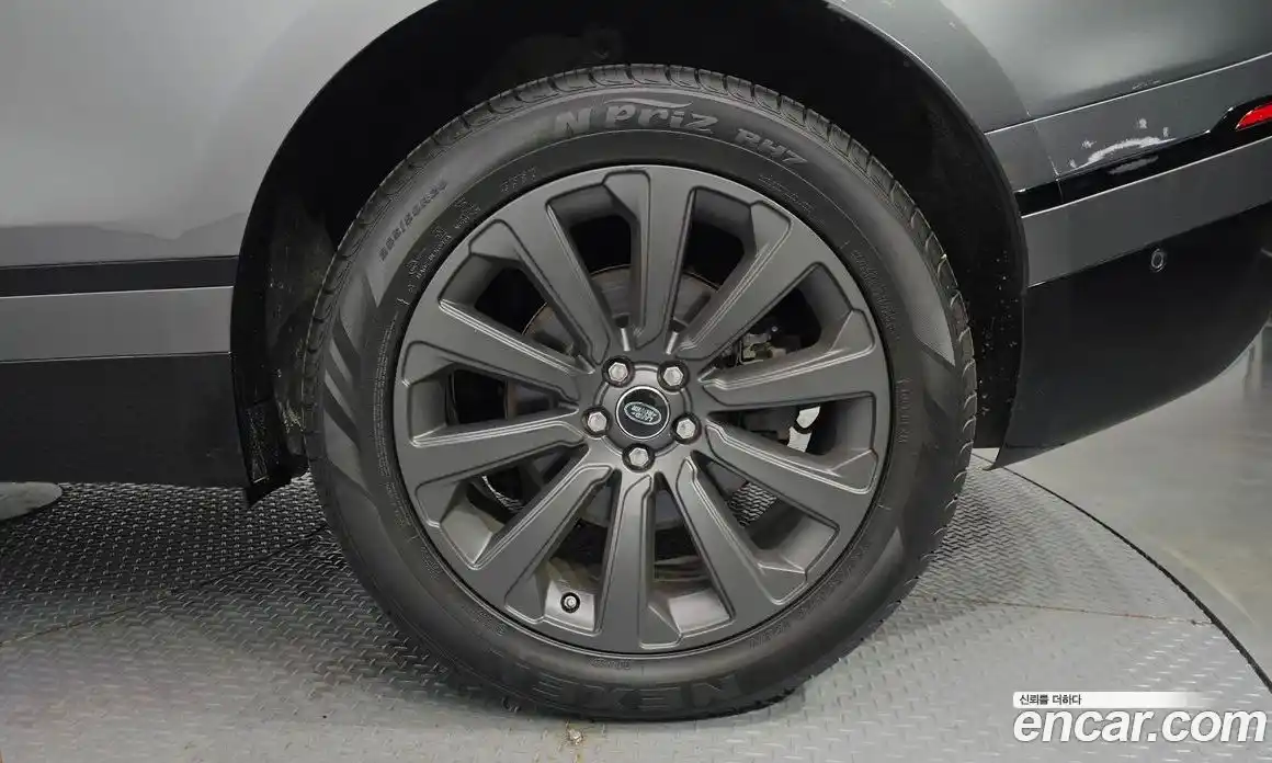 Land Rover Range-Rover Velar 2017 3.0 гидро в Москве № 166677, фото 5