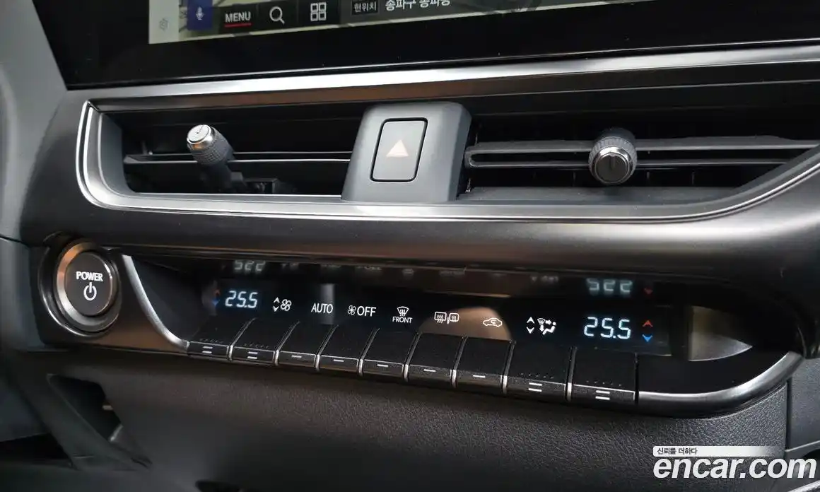 Lexus UX 2024 2.0 гидро в Москве № 168011, фото 17