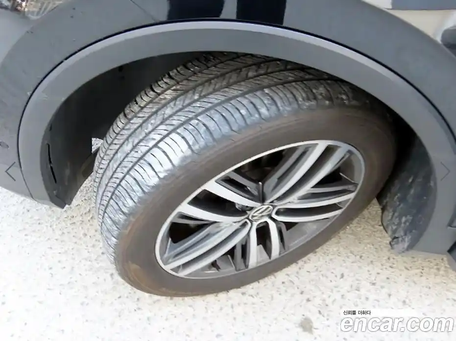 Volkswagen Tiguan 2021 2.0 гидро в Москве № 169196, фото 20