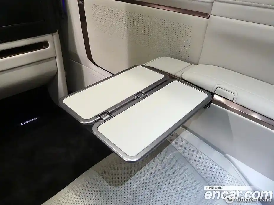 Lexus LM 2025 2.4 гидро в Москве № 1693024, фото 16