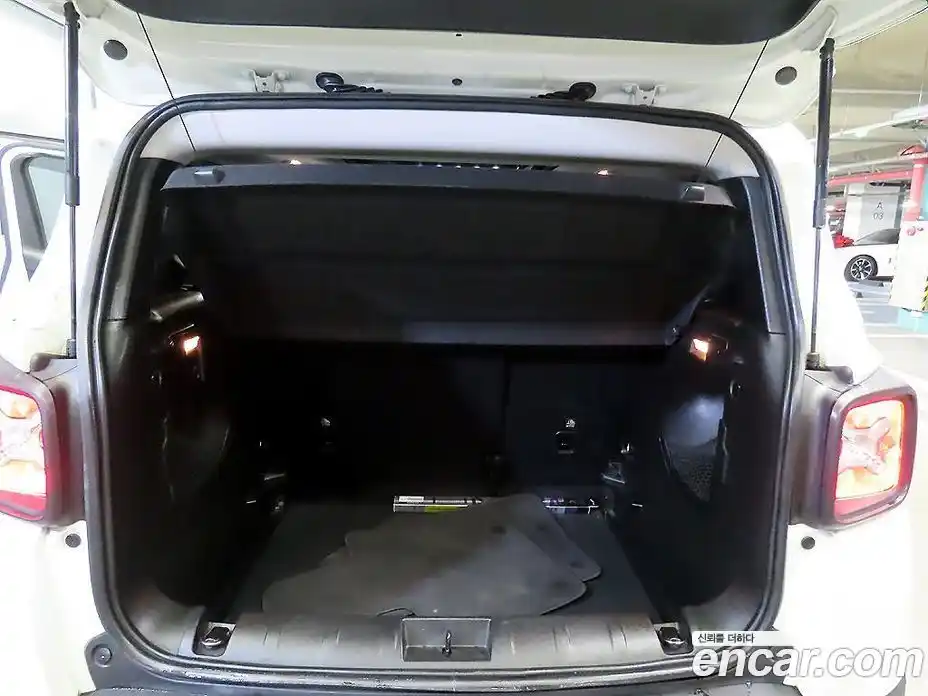 Jeep Renegade 2016 2.0 гидро в Москве № 169767, фото 17