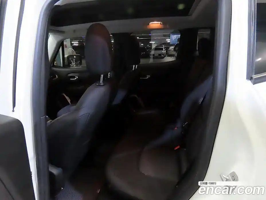 Jeep Renegade 2016 2.0 гидро в Москве № 169767, фото 7