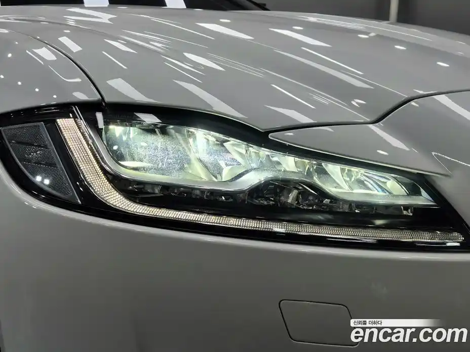 Jaguar XF 2017 2.0 гидро в Москве № 1698896, фото 14