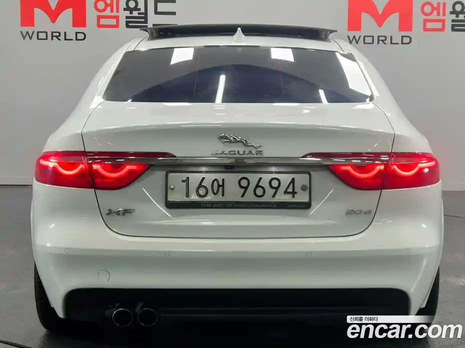 Jaguar XF 2017 2.0 гидро в Москве № 1698896, фото 4