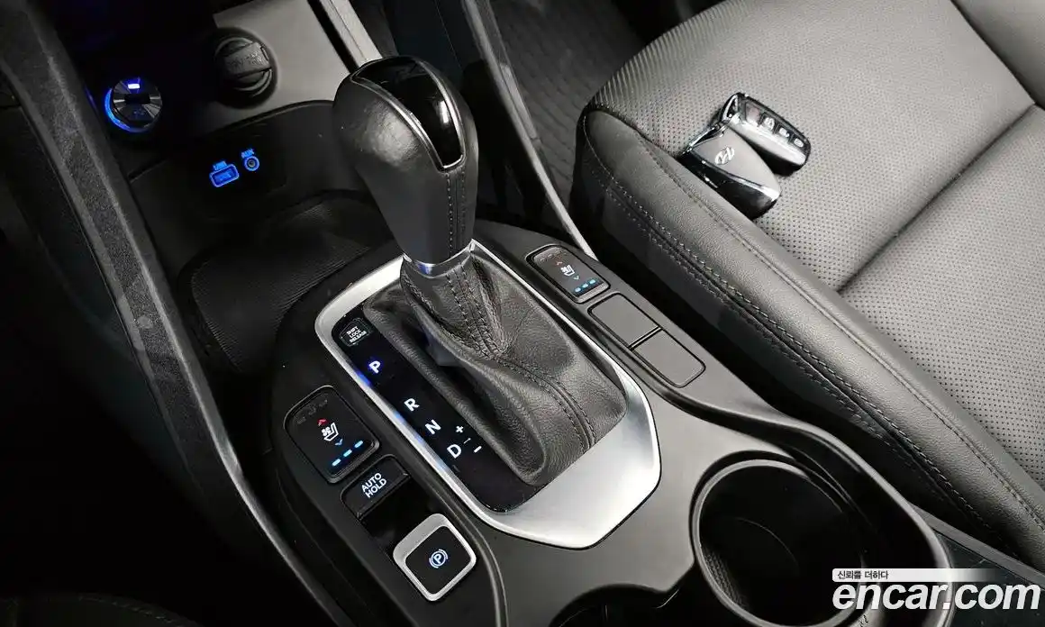 Hyundai Santa Fe 2016 2.0 гидро в Москве № 1757778, фото 9