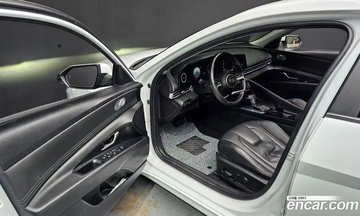 Hyundai Avante 2022 1.6 гидро в Москве № 1757813, фото 10