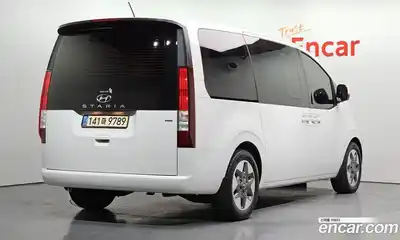 Hyundai Staria 2022 2.2 гидро в Москве № 1757852, миниатюра 2