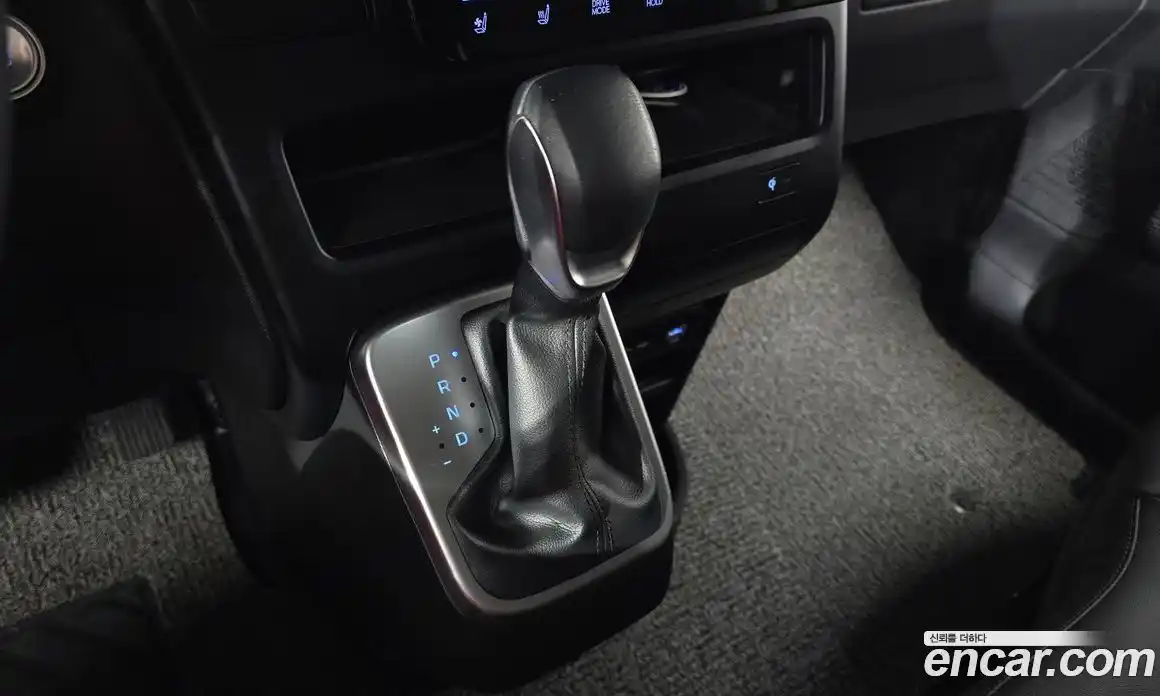 Hyundai Staria 2024 1.6 гидро в Москве № 1757923, фото 9