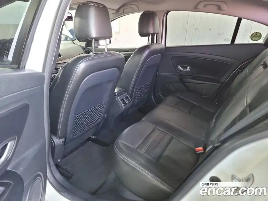 Renault SM3 2014 1.6 гидро в Москве № 1761700, фото 7