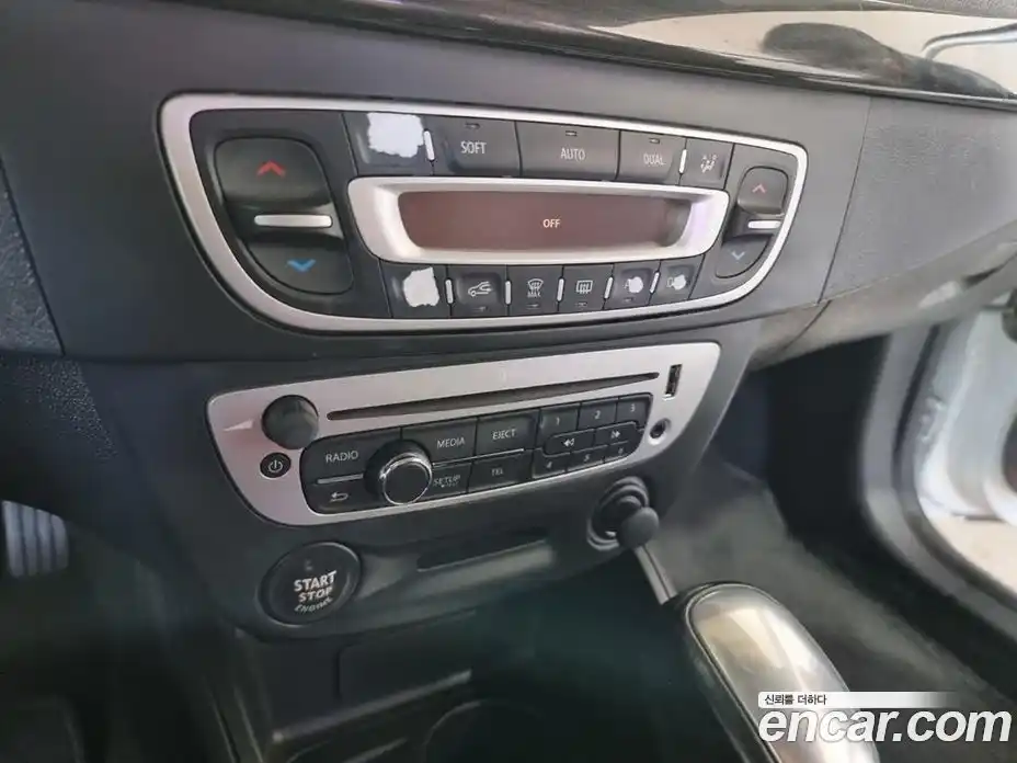 Renault SM3 2014 1.6 гидро в Москве № 1761700, фото 8