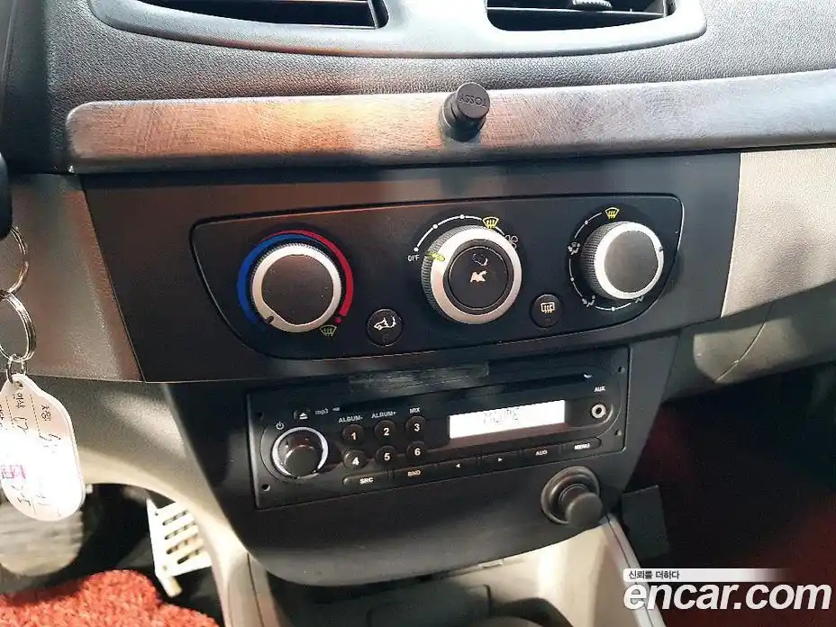 Renault SM3 2012 1.6 механика в Москве № 1761716, фото 13