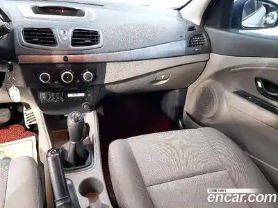 Renault SM3 2012 1.6 механика в Москве № 1761716, миниатюра 10