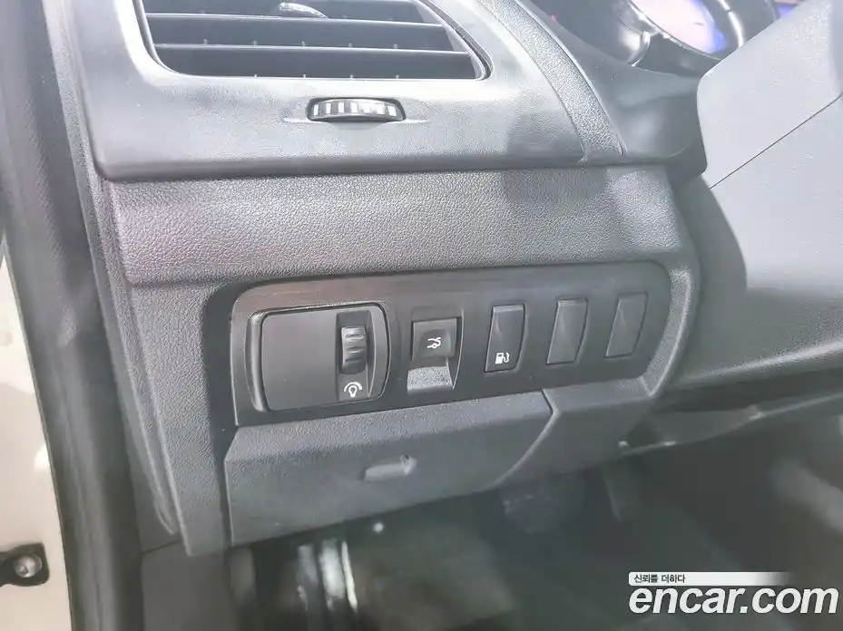 Renault SM3 2012 1.6 гидро в Москве № 1761810, фото 7