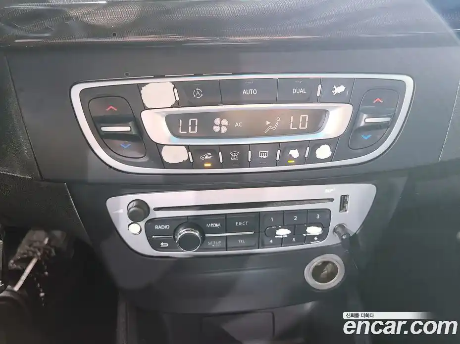 Renault SM3 2012 1.6 гидро в Москве № 1761810, фото 9