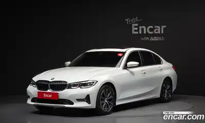 BMW 3-Series, 2022