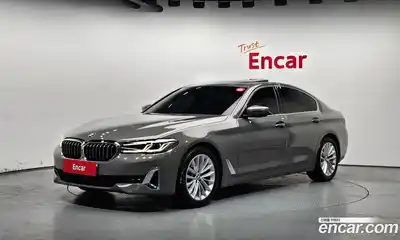 BMW 5-Series, 2022