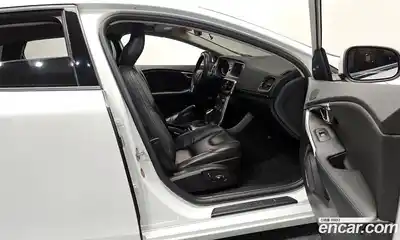 Volvo V40 2018 2.0 гидро в Москве № 1763561, миниатюра 11