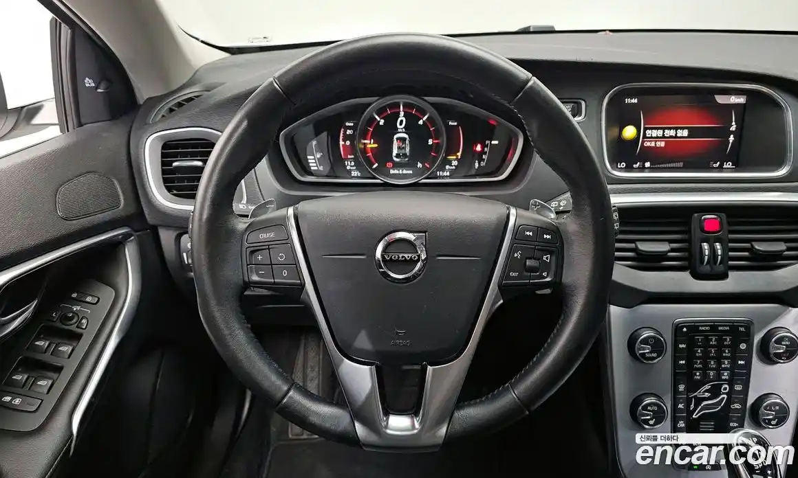 Volvo V40 2018 2.0 гидро в Москве № 1763561, фото 13