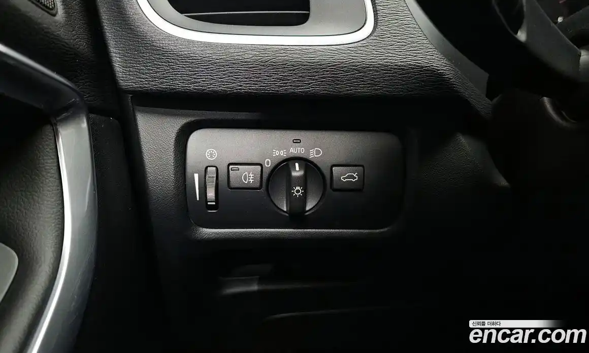 Volvo V40 2018 2.0 гидро в Москве № 1763561, фото 18