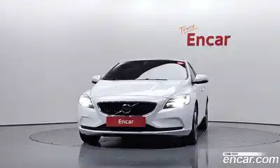 Volvo V40 2018 2.0 гидро в Москве № 1763561, миниатюра 3
