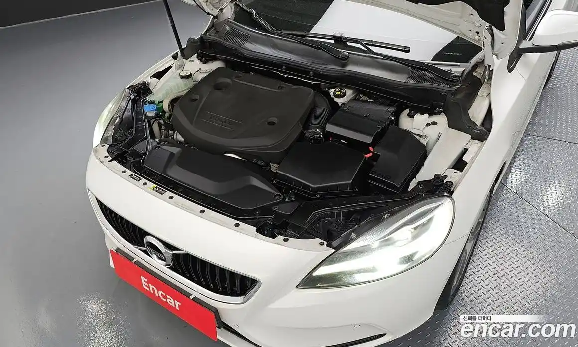 Volvo V40 2018 2.0 гидро в Москве № 1763561, фото 6