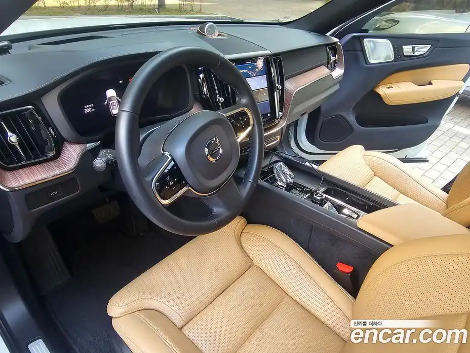 Volvo XC60 2024 2.0 гидро в Москве № 1763677, фото 7