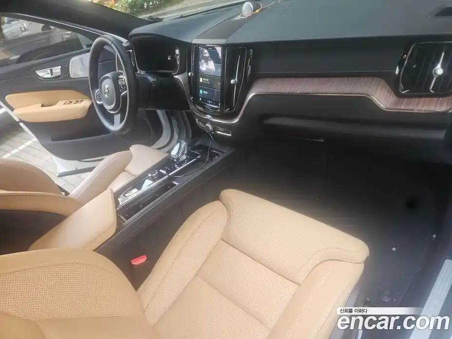 Volvo XC60 2024 2.0 гидро в Москве № 1763677, фото 10