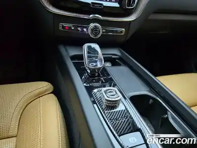 Volvo XC60 2024 2.0 гидро в Москве № 1763686, миниатюра 9